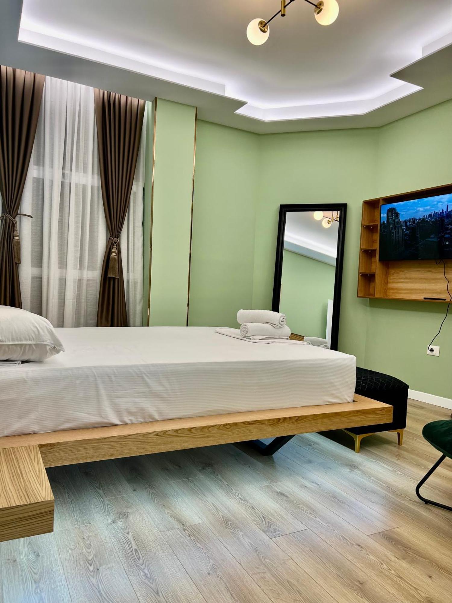 Spiranca Luxury Suites Tirana Bagian luar foto