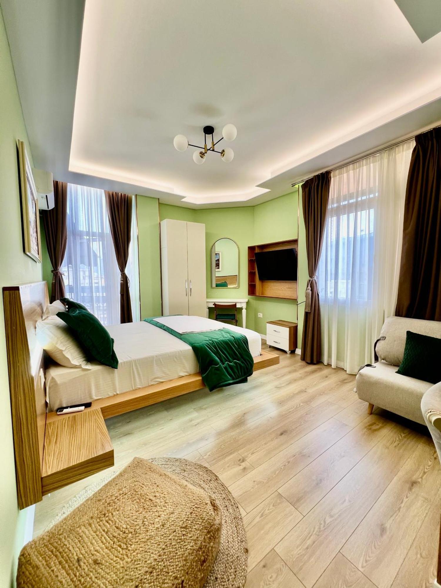 Spiranca Luxury Suites Tirana Bagian luar foto