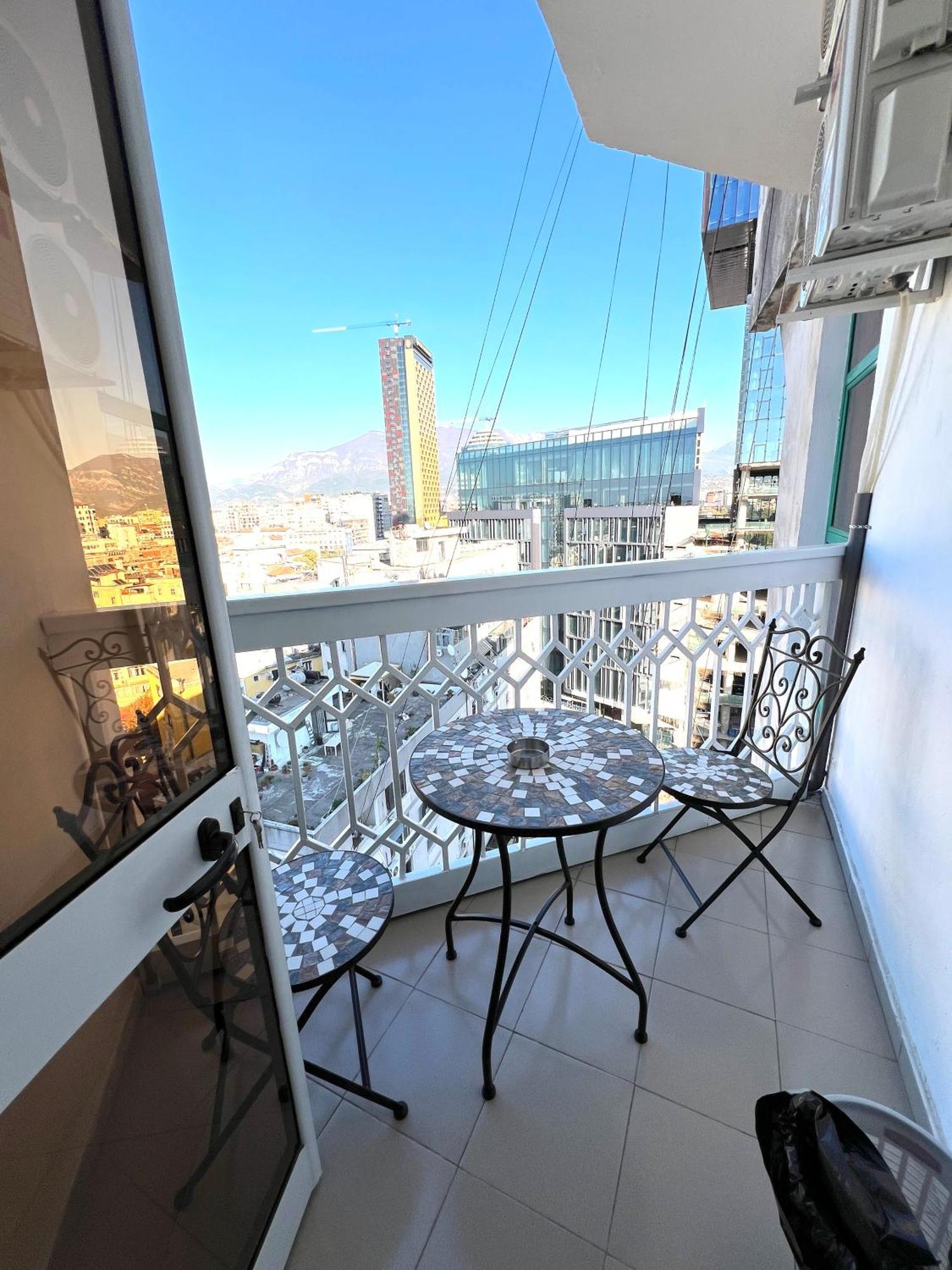Spiranca Luxury Suites Tirana Bagian luar foto
